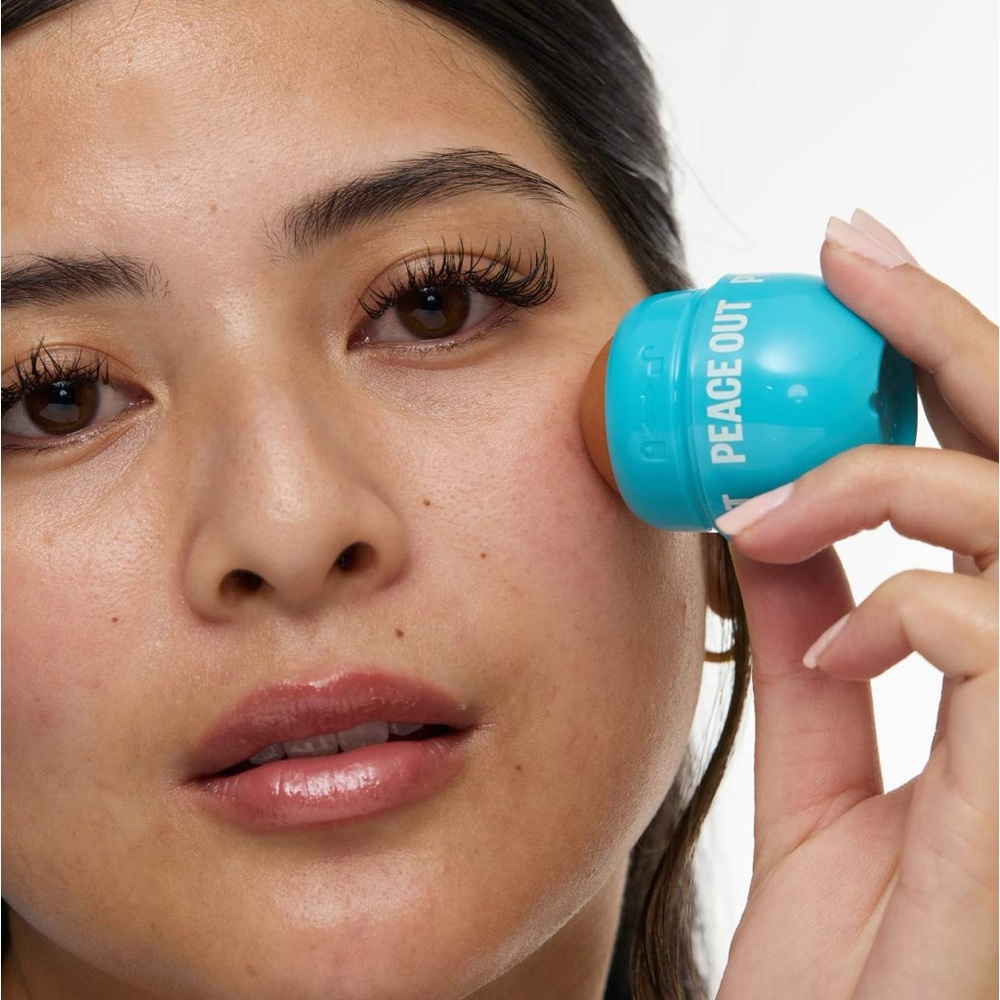 NWT Peace Out Oil Control Clay Roller